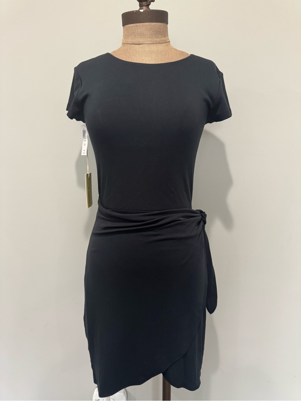 Aritzia Wilfred Lune Women's Black Knot-Waist Short Sleeve Dress